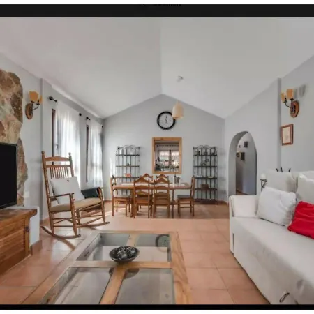 Semesterbostad Maria *